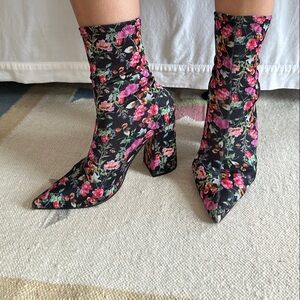 Floral Pointed Toe Boots